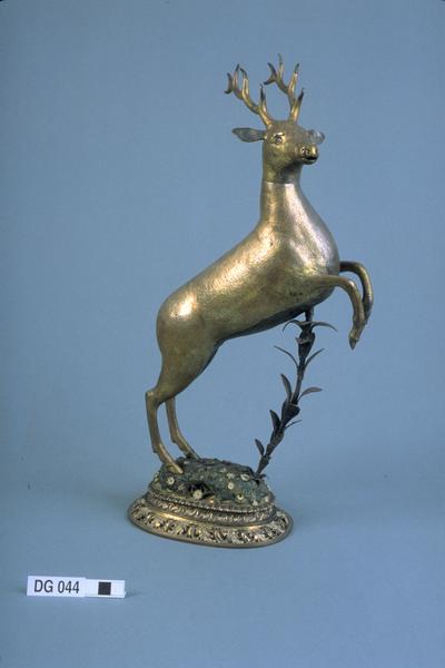 Table Ornament in shape of a stage