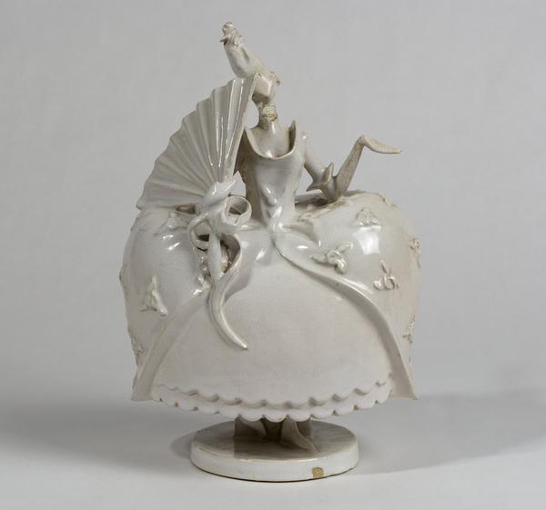 Statuette (figure of a woman)