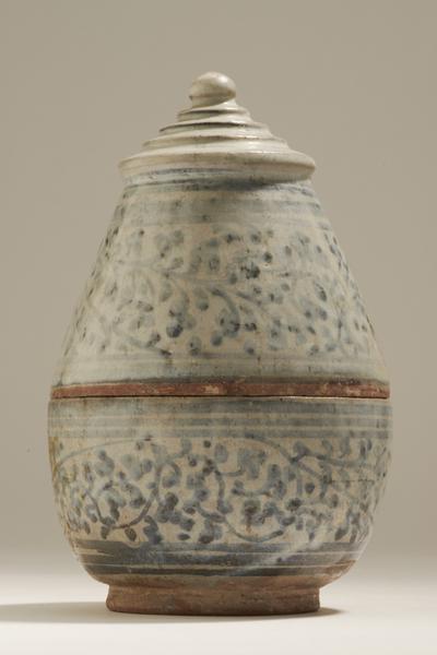 Pear-shaped Si Satchanalai ware Jar with lid