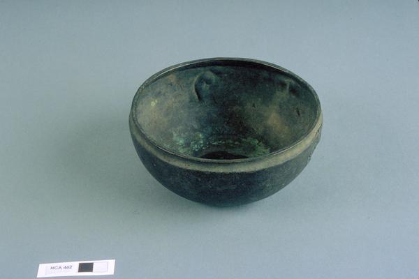 Bronze hanging-bowl