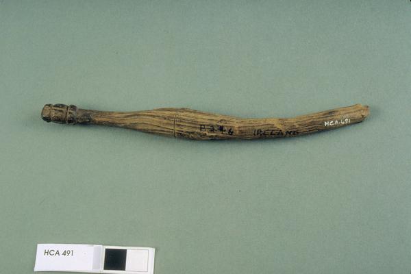 Spindle [wool spinning]