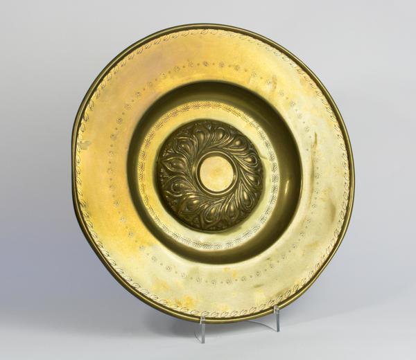 Plate / dish / finger-bowl