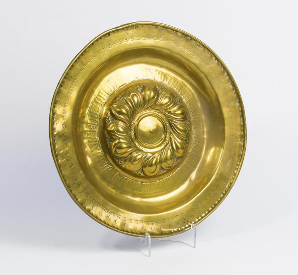 Plate / dish / finger-bowl