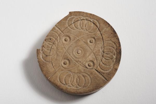 Draughtsman (game-piece)