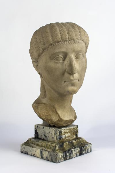 Sculpture, head of a noble lady