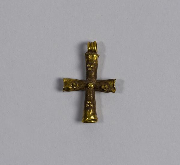 Gold pendant cross