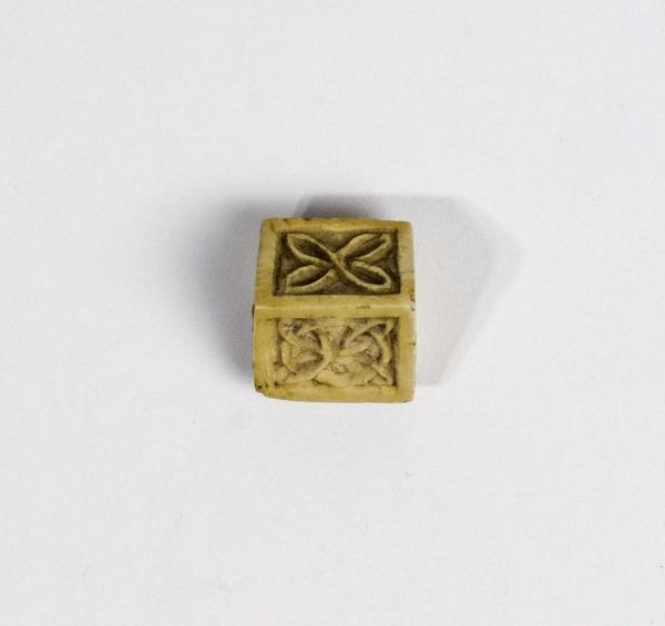 Ivory cube (bead)