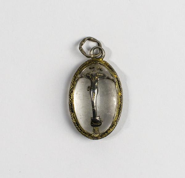 Rock crystal pendant