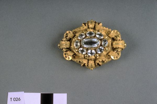Gold brooch